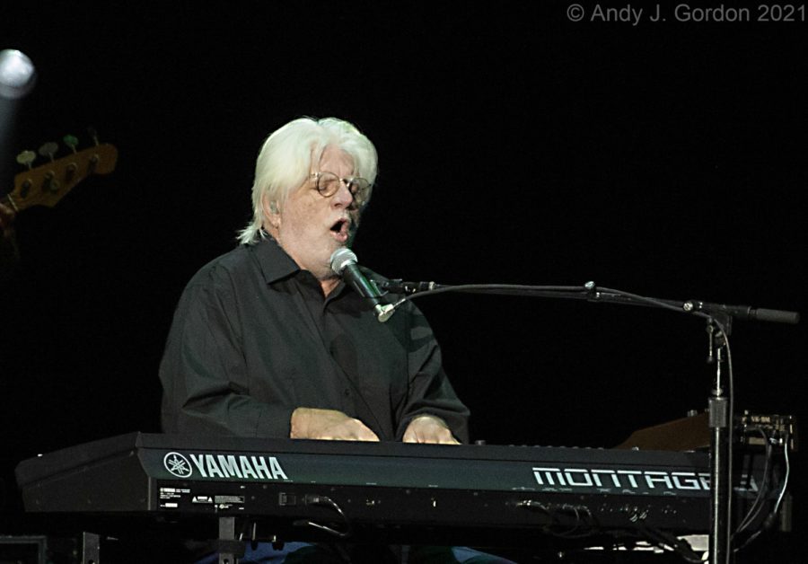 The Doobie Brothers With Michael McDonald Bring 50th Anniversary Tour To The Forum (SHOW REVIEW/PHOTOS)