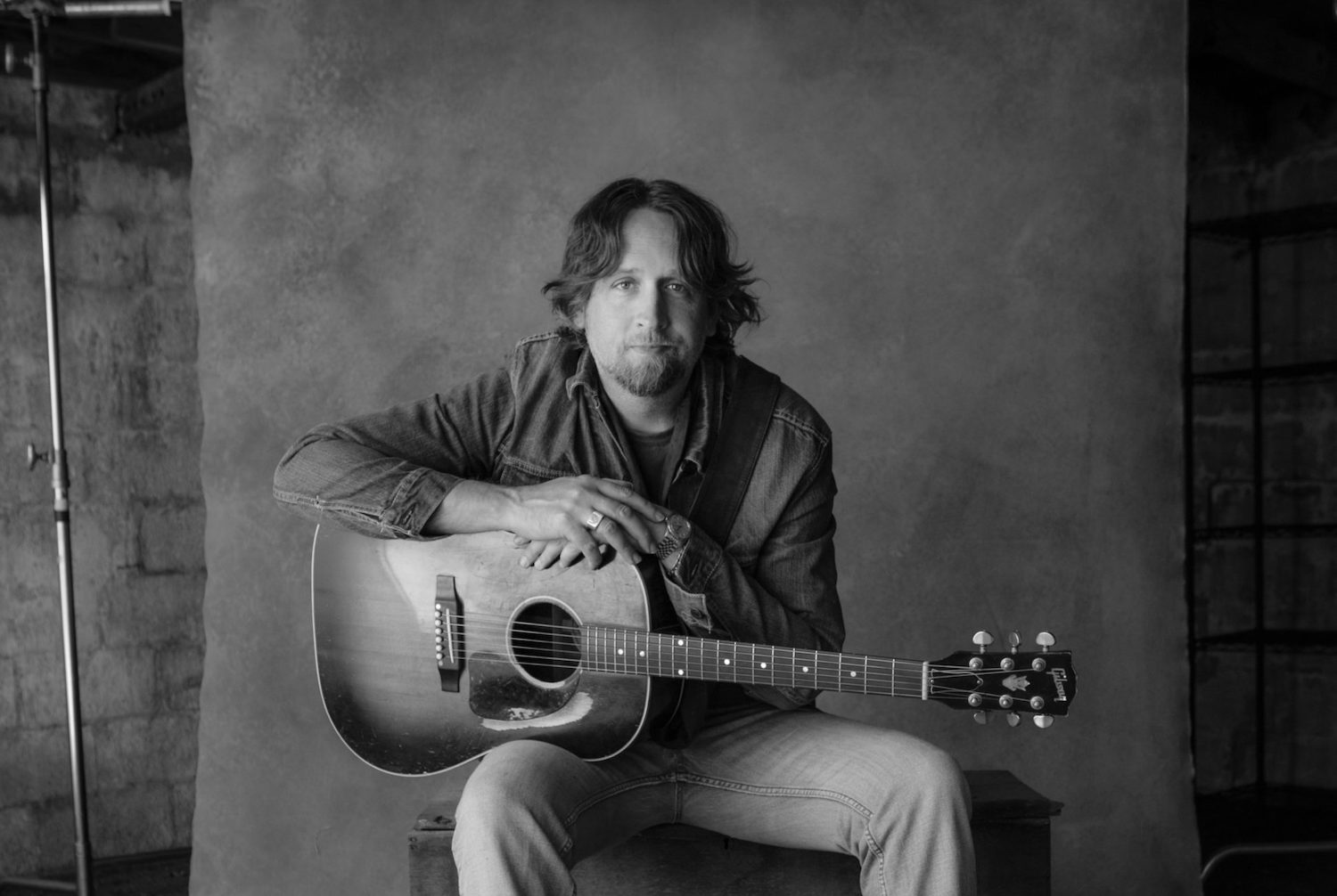 Hayes Carll Talks New Album ‘You Get It All’, Working with Allison Moorer, Tackling Politics and Social Issues Through Songs and More (INTERVIEW)