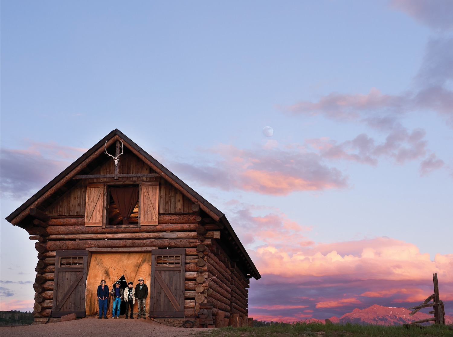 Neil Young Announces New Album with Crazy Horse, ‘BARN’