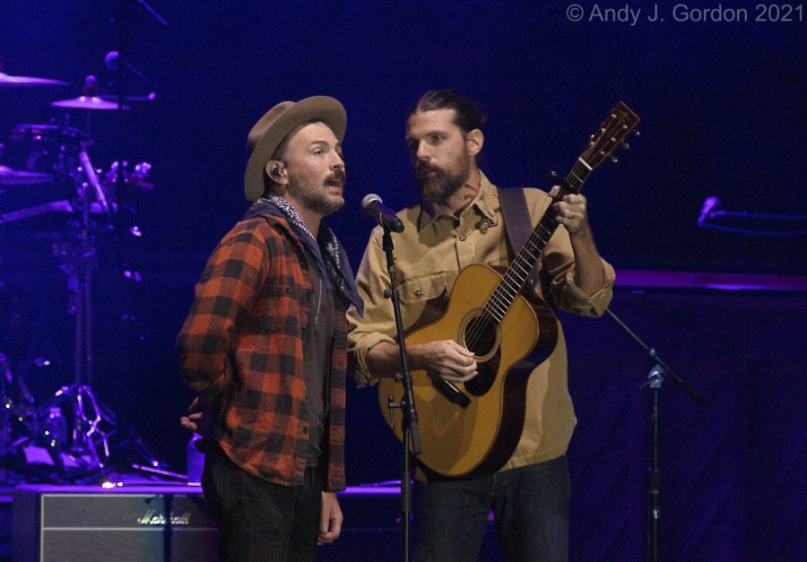 The Avett Brothers, Willie Nelson, Gov’t Mule, Lucinda Williams Spark Outlaw Festival at Irvine, CA’s FivePoint Ampitheatre (SHOW REVIEW/PHOTOS)