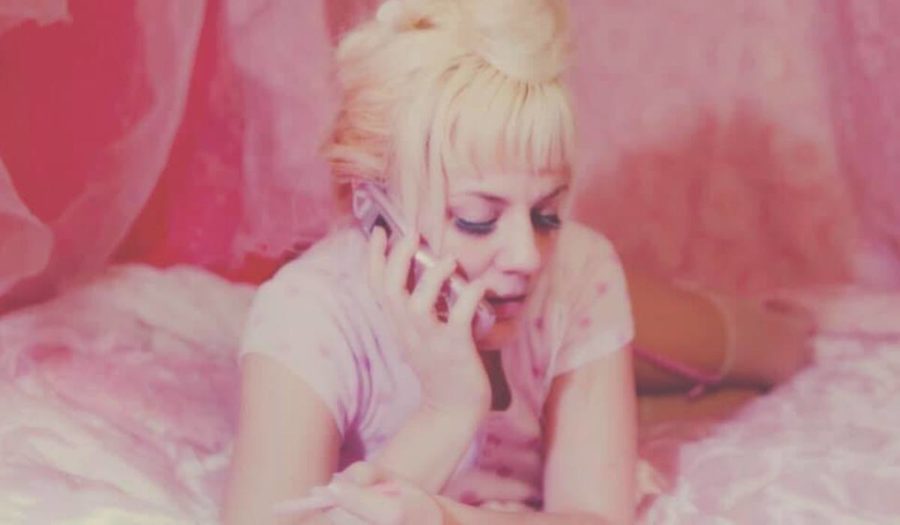 Maja Francis Paints Evocative Pop Pictures on ‘A Pink Soft Mess’ (ALBUM REVIEW)