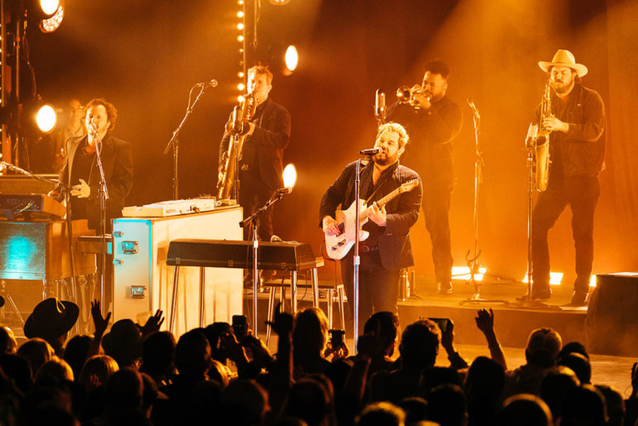 Nathaniel Rateliff & the Night Sweats Bring Sounds From ‘The Future’ to NY’s Capitol Theatre (PHOTOS)