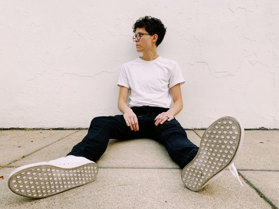 Spencer LaJoye Gets Reflective with Evocative Folk-pop on ‘Remember the Oxygen’ (ALBUM REVIEW)