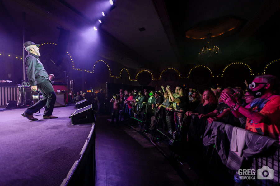 JJ Grey & Mofro Keep Swampy, Soulful Grooves Flowing in Portland, Oregon (SHOW REVIEW/PHOTOS)