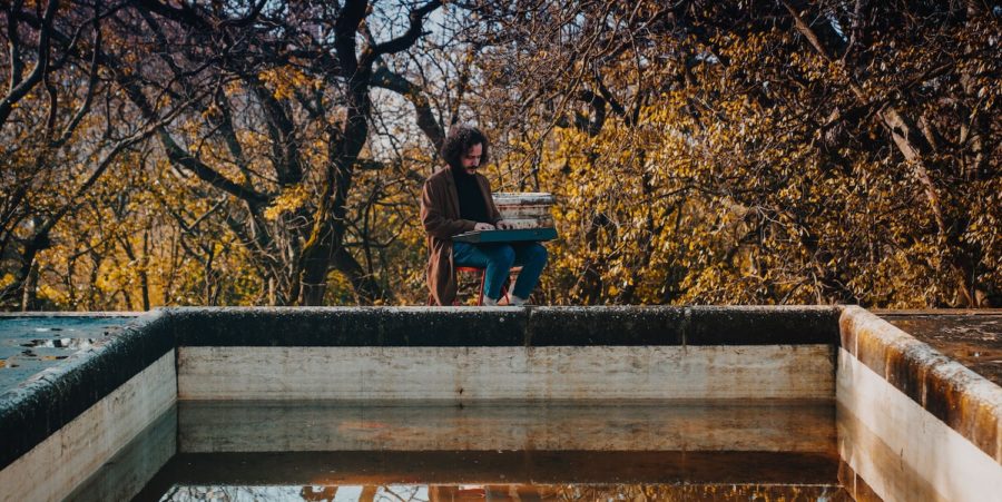 LISTEN: Sonic Shapeshifter Castilho Splashes Piano Pop Splendor Via “Looking For Ways”