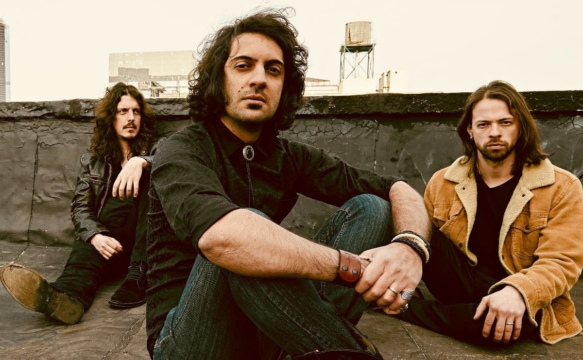 SONG PREMIERE: The Velvicks Drop Gritty Old School Rocker “”ChaChaCha”