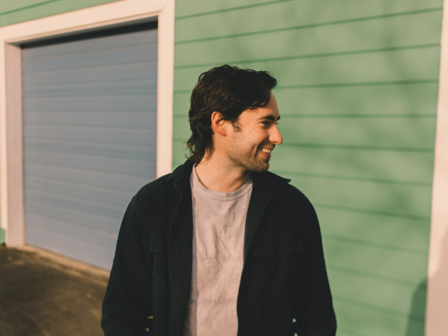 Dakota Theim Digs in Deep to Blissfully Hooky 1970s Vibe on ‘Tangled Heart’ (ALBUM REVIEW)