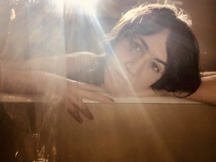 LISTEN: Eggcorn Dives Into Folktronica On Flowing “London”