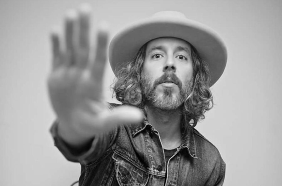 Ryan Hamilton Refocuses on Americana Rocker ‘1221’ (ALBUM REVIEW)