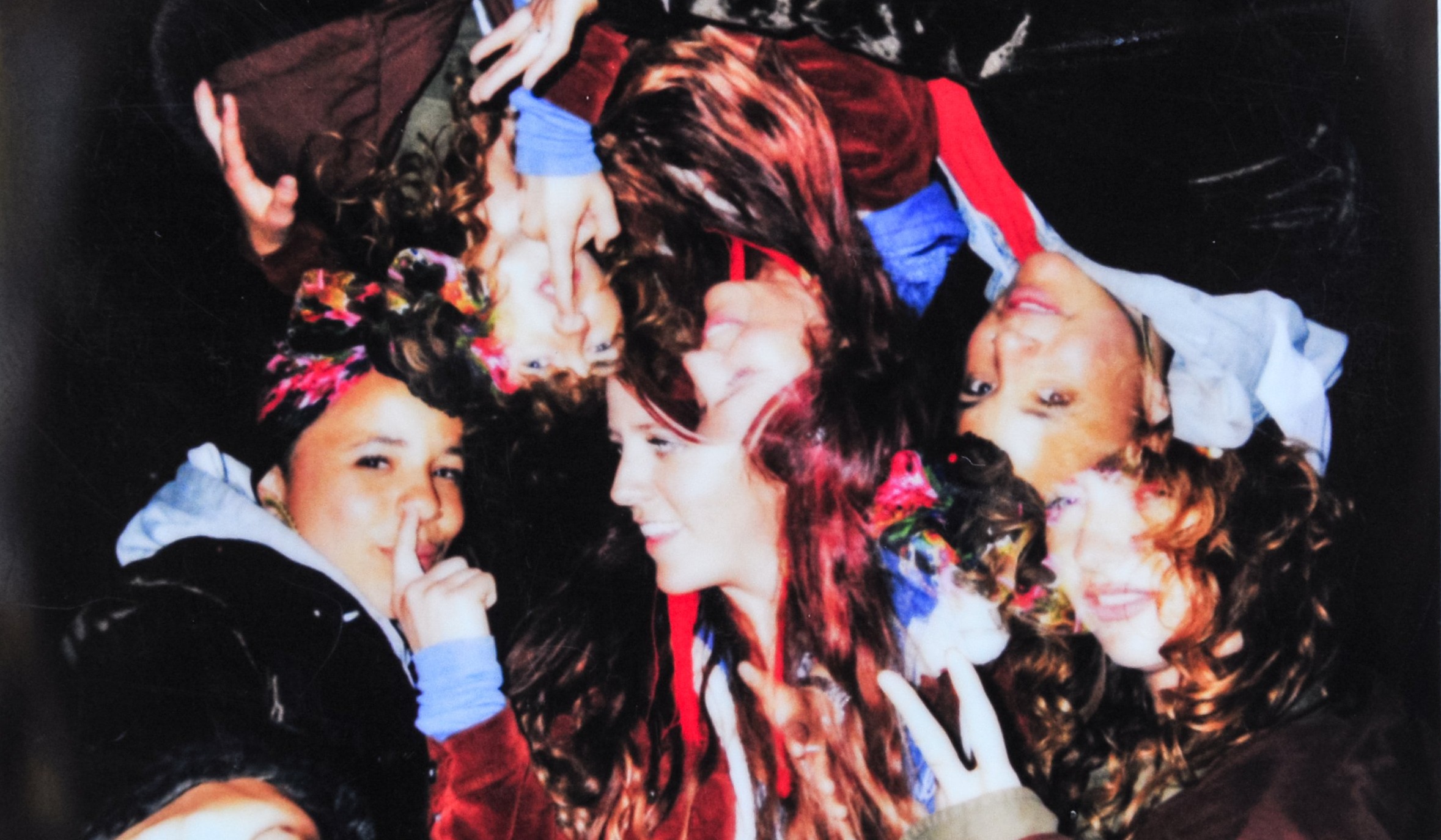 LISTEN: Rainbow Girls Unearth Lush Three Part Harmony Folk Via “Doesn’t Make Any Sense”