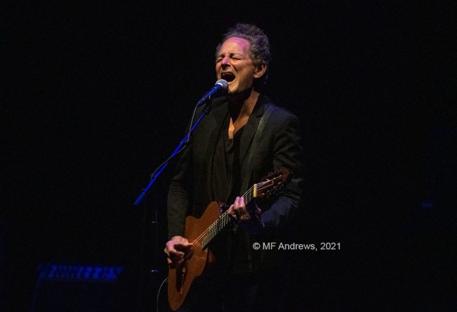 Lindsey Buckingham Drops Fleetwood Mac & Solo Classics at Tucson’s Fox Theatre (SHOW REVIEW/PHOTOS)