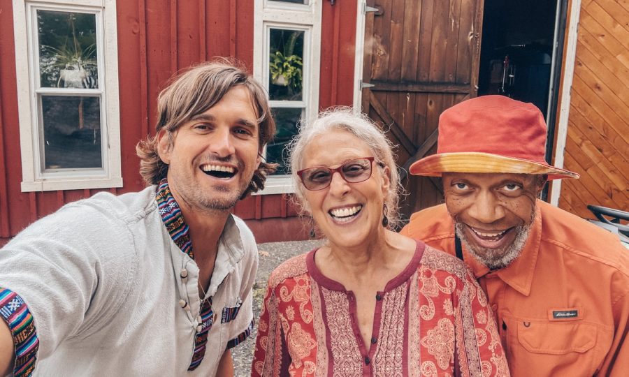 VIDEO PREMIERE: NOUS, Laraaji and Arji OceAnanda Take Us on a Sonically Enriching Journey with “Hari Ram”