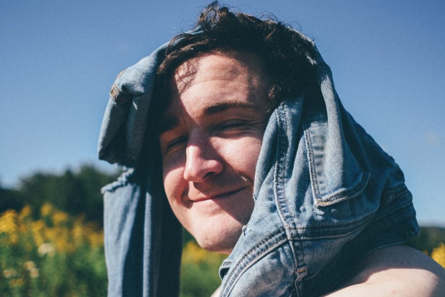 LISTEN: Paul Moody Shares Sparse & Spacious “Letting Light In”