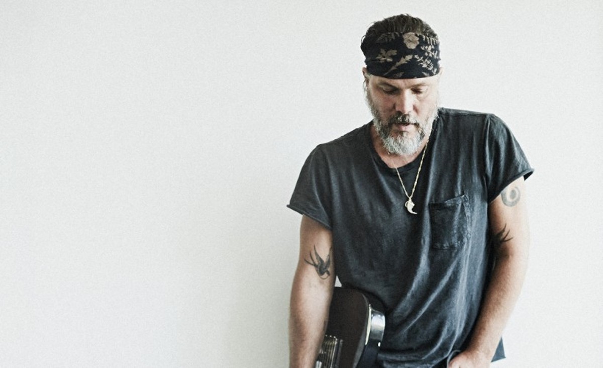 Simone Felice Rewards Patience With Dramatic Highpoints On ‘All The Bright Coins’ (ALBUM REVIEW)