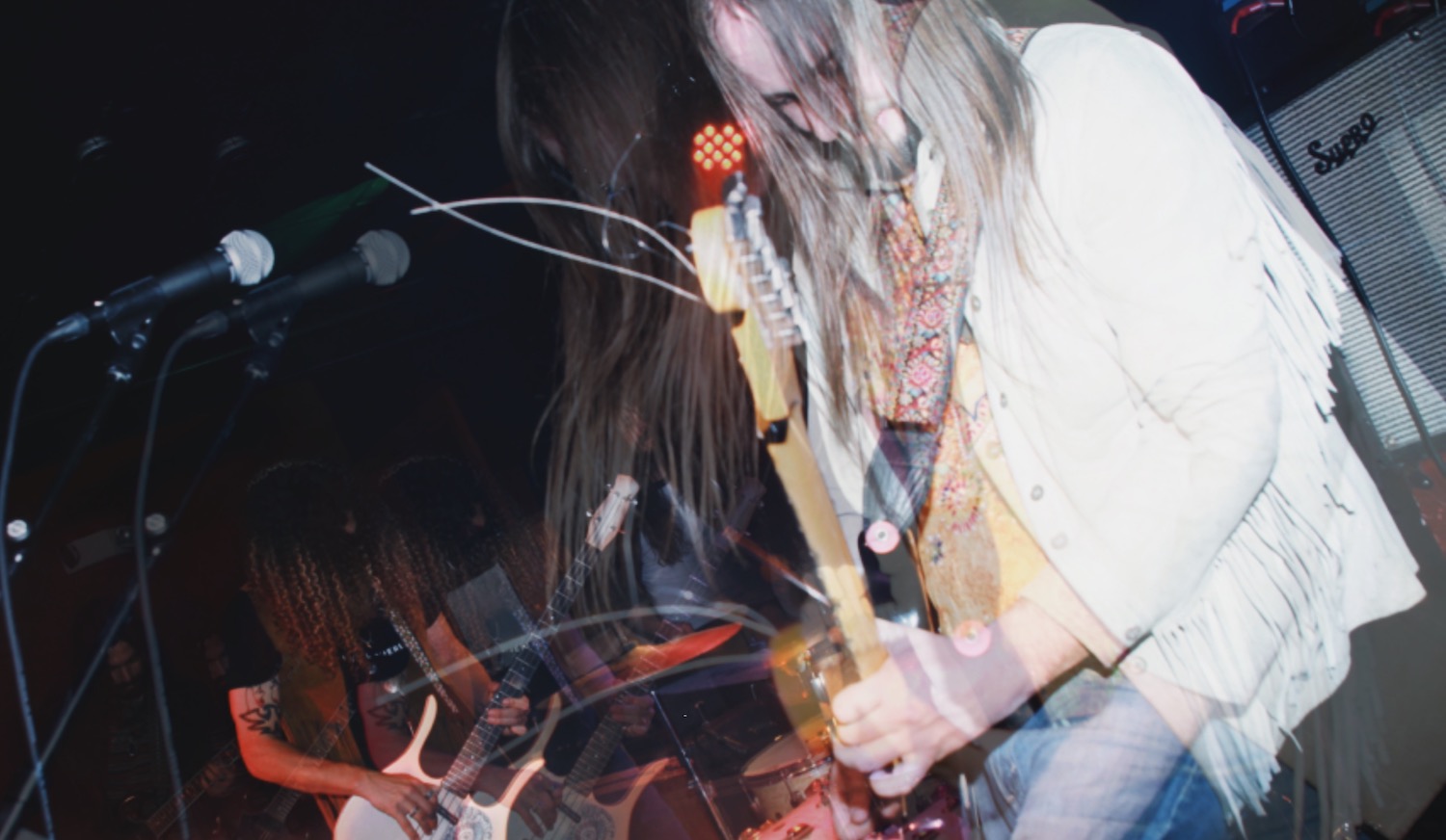 SONG PREMIERE: El Perro (Parker Griggs of Radio Moscow) Blazes Heady Mix of Funk, Soul and Psych-rock on  “Breaking Free”