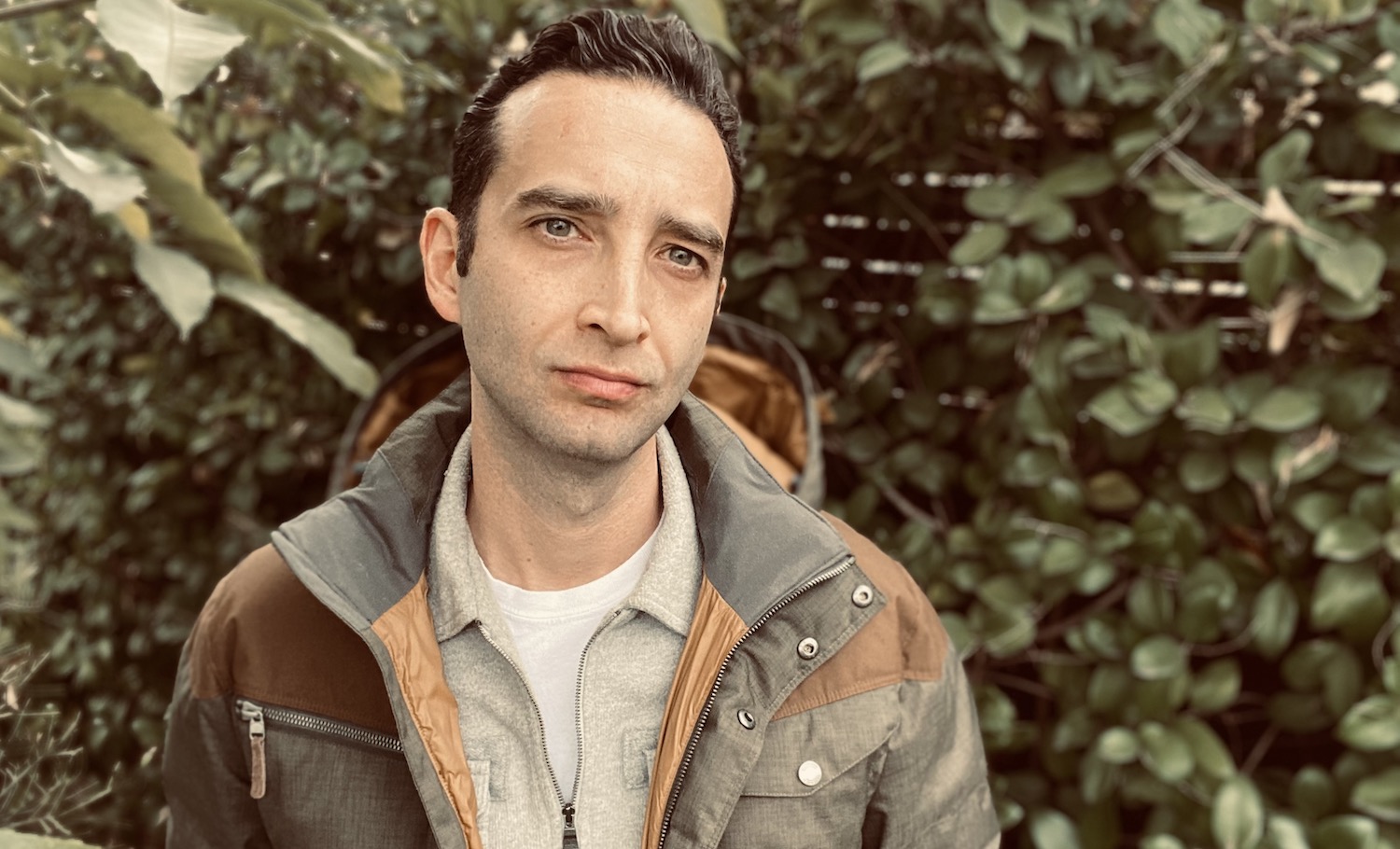 VIDEO PREMIERE: Auditorium Lets Choir-like Vocals and Whimsical Indie-folk Shine on “Sunday”
