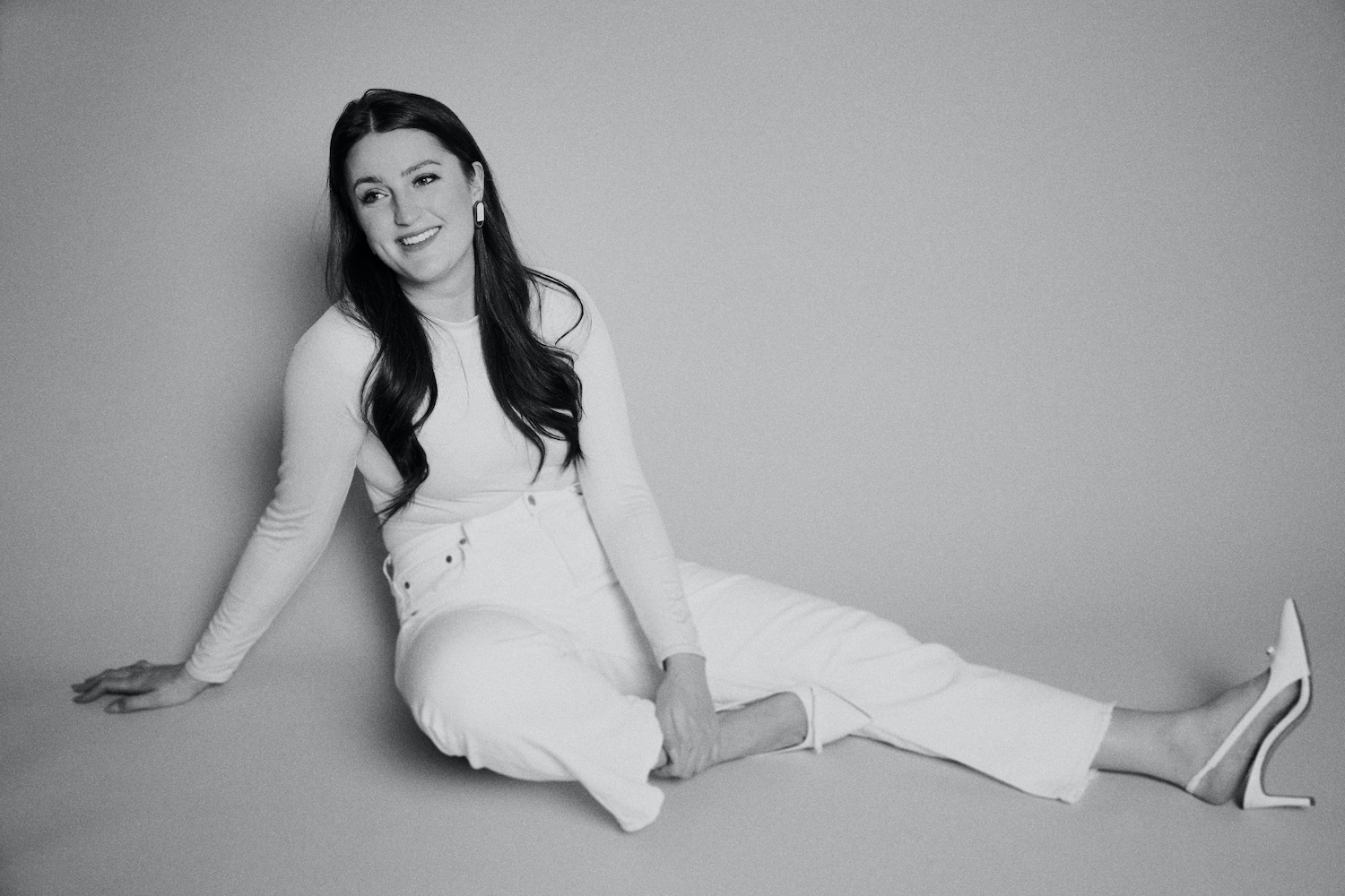 SONG PREMIERE: Meredith Lazowski Finds Beauty in Vastness on Enchanting Americana Tune “Prairie”