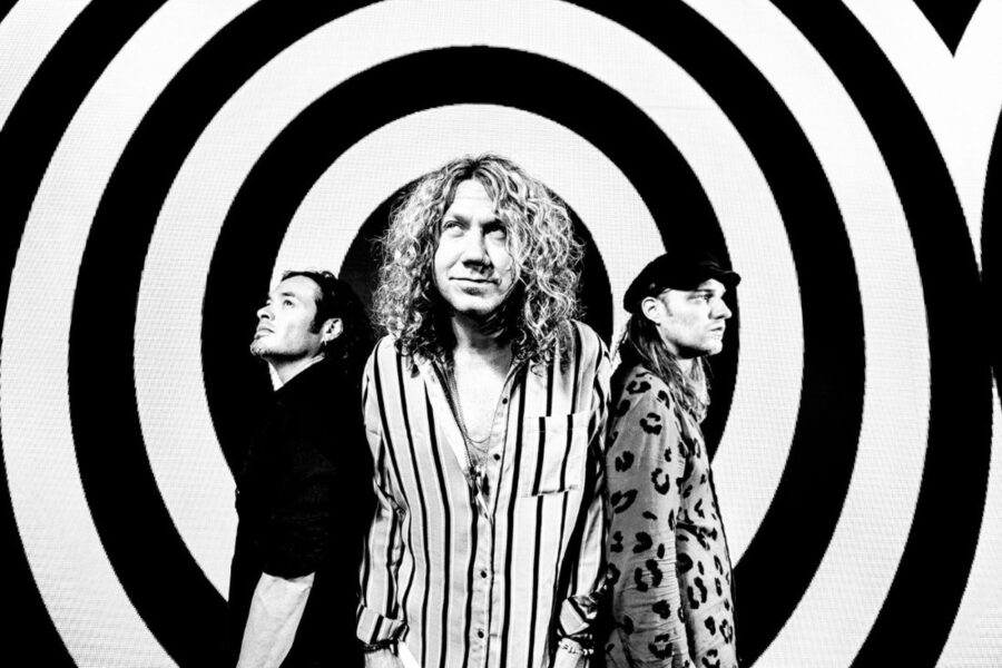 VIDEO PREMIERE: The Black Moods Bust Out Big Riffs & Hooks On Anthemic “Saturday Night”