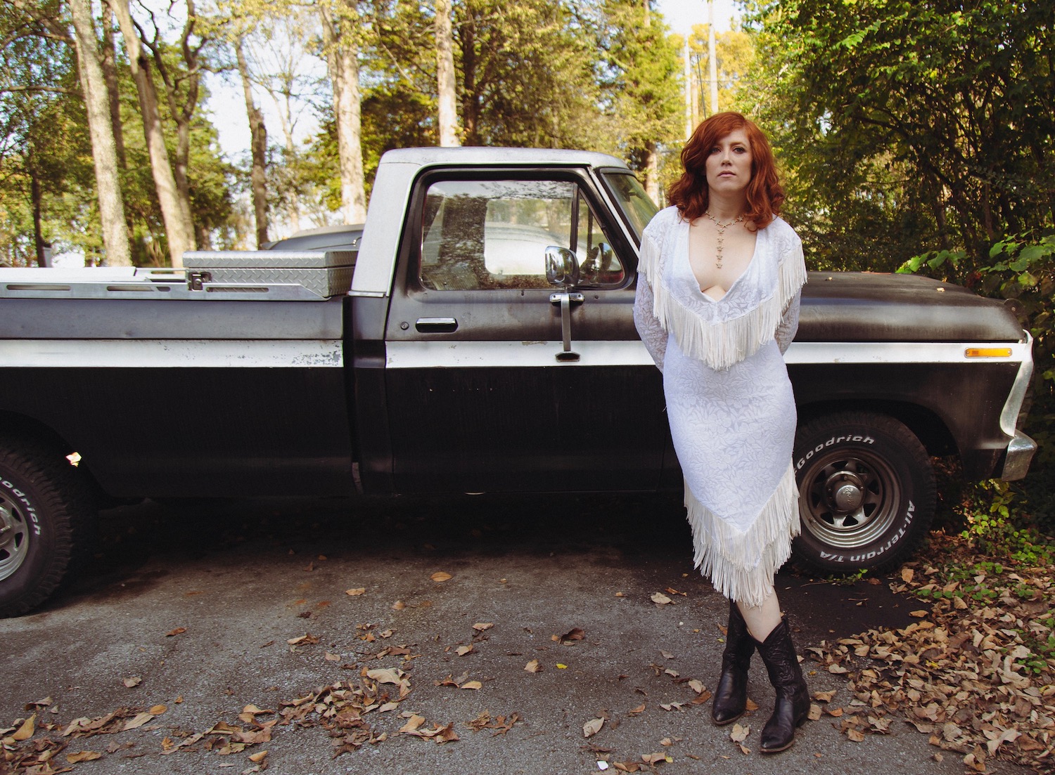 VIDEO PREMIERE: Stacy Antonel Marries Jazzy Vocals and Classic Country Sounds on “Planetary Heartache”