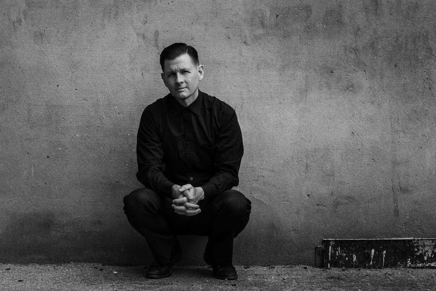 VIDEO PREMIERE: Jake La Botz Blasts Off with Sly and Witty Lyricism on Dystopian Blues Groover “First McDonnell’s on the Moon”