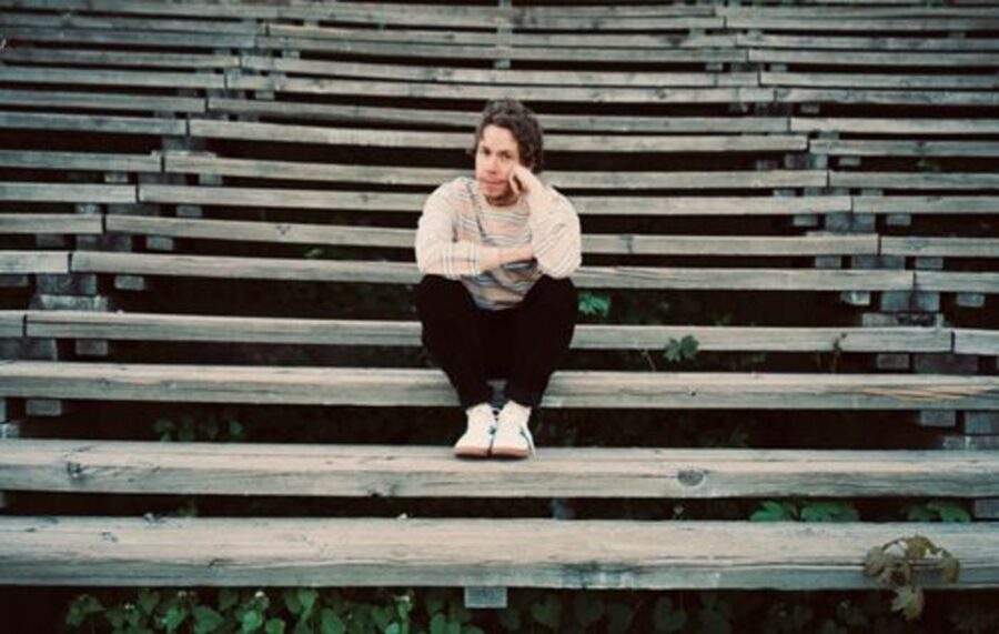 LISTEN: Simen Mitlid Crafts Lush Nordic Indie-Folk On “Away”