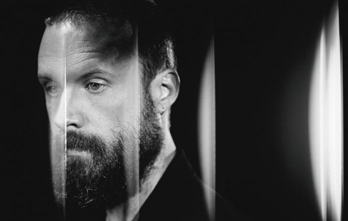 Father John Misty Turns To Old-Timey Big Band Orchestras For Inspiration On Grandesque ‘Chloë and the Next 20th Century’ (ALBUM REVIEW)