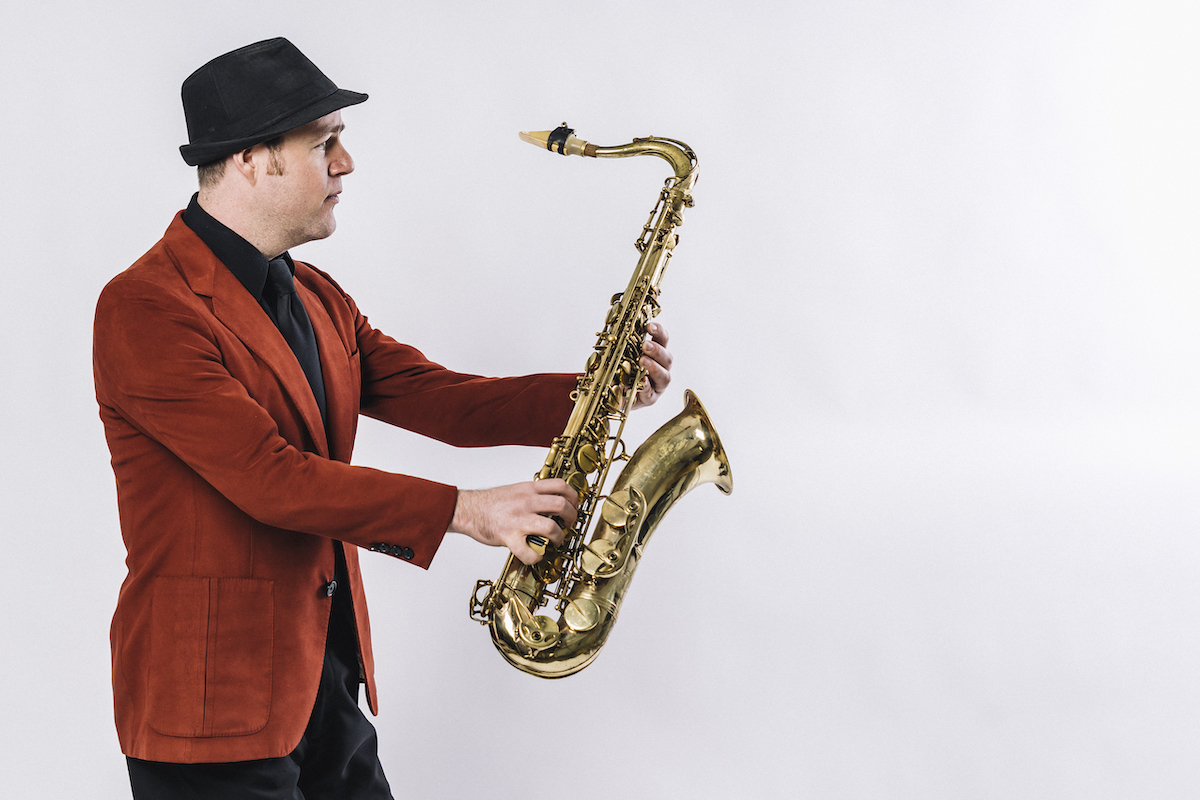 VIDEO PREMIERE: Willie D & The Hip Pockets Stir Up a Golden Feeling on Soul and Jazz-laden “Daybreak Talent Show”