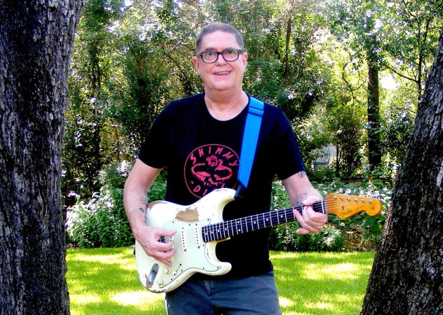 VIDEO PREMIERE Paul Leary Doses Ears With Freak Rocker "The Birds Are