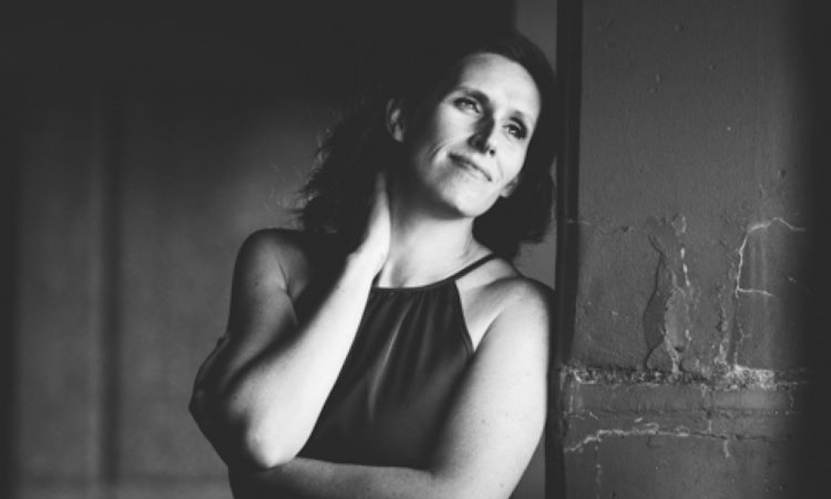 Edie Carey Spins Vivid Lyrics into Hushed Folk-pop Songs on ‘The Veil’ (ALBUM REVIEW)