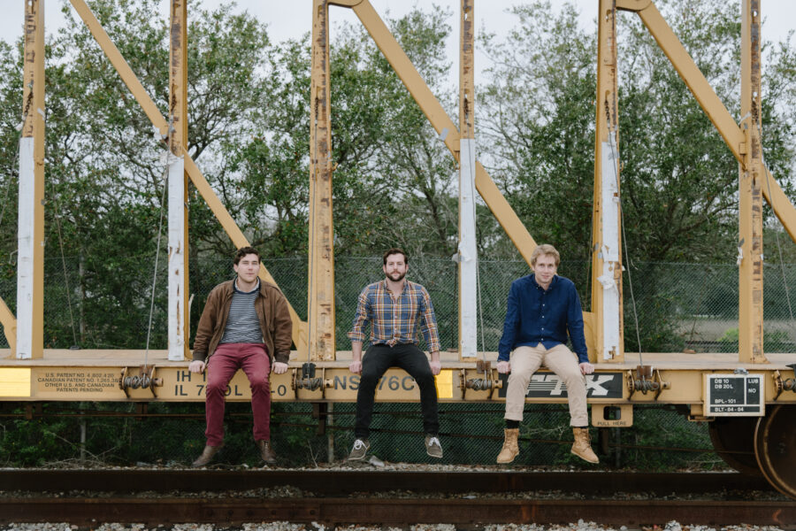 LISTEN: Argot Molds Crafty & Catchy Indie-Americana On “Riverboat”