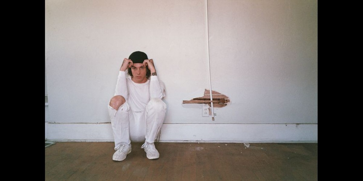 LISTEN: Coma Girls Offer Shoegazey Fuzzed Riffs On Spacious “Knife”