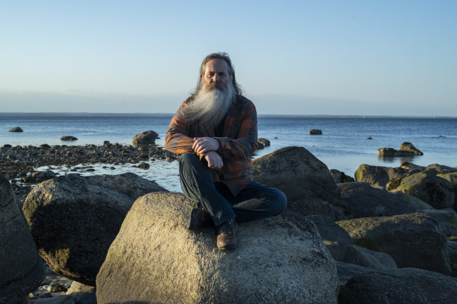 SONG PREMIERE: Bill Scorzari Recounts a Hard Tale on Dark Americana Roots Tune “The Broken Heart Side Of The Road”