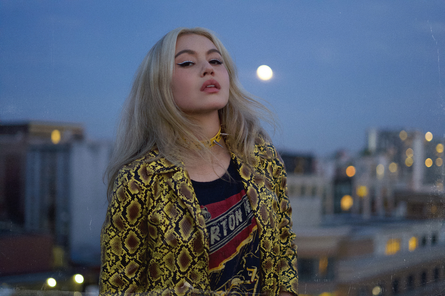 DYLYN Takes An Edgier Rock Trajectory With ‘Bring on the Blues’  (INTERVIEW)