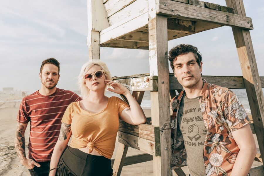 Dentist Let Fuzzy and Melodic Power Pop Shine on ‘Making a Scene’ (ALBUM REVIEW)