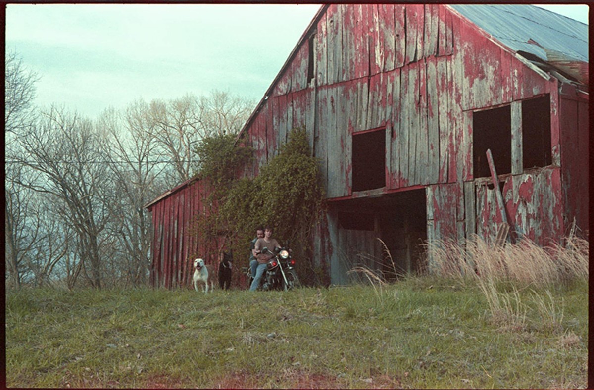 LISTEN: Passion Fruit Boys Churn Out Prine-ish “Looking For A Friend” With Coy Charm