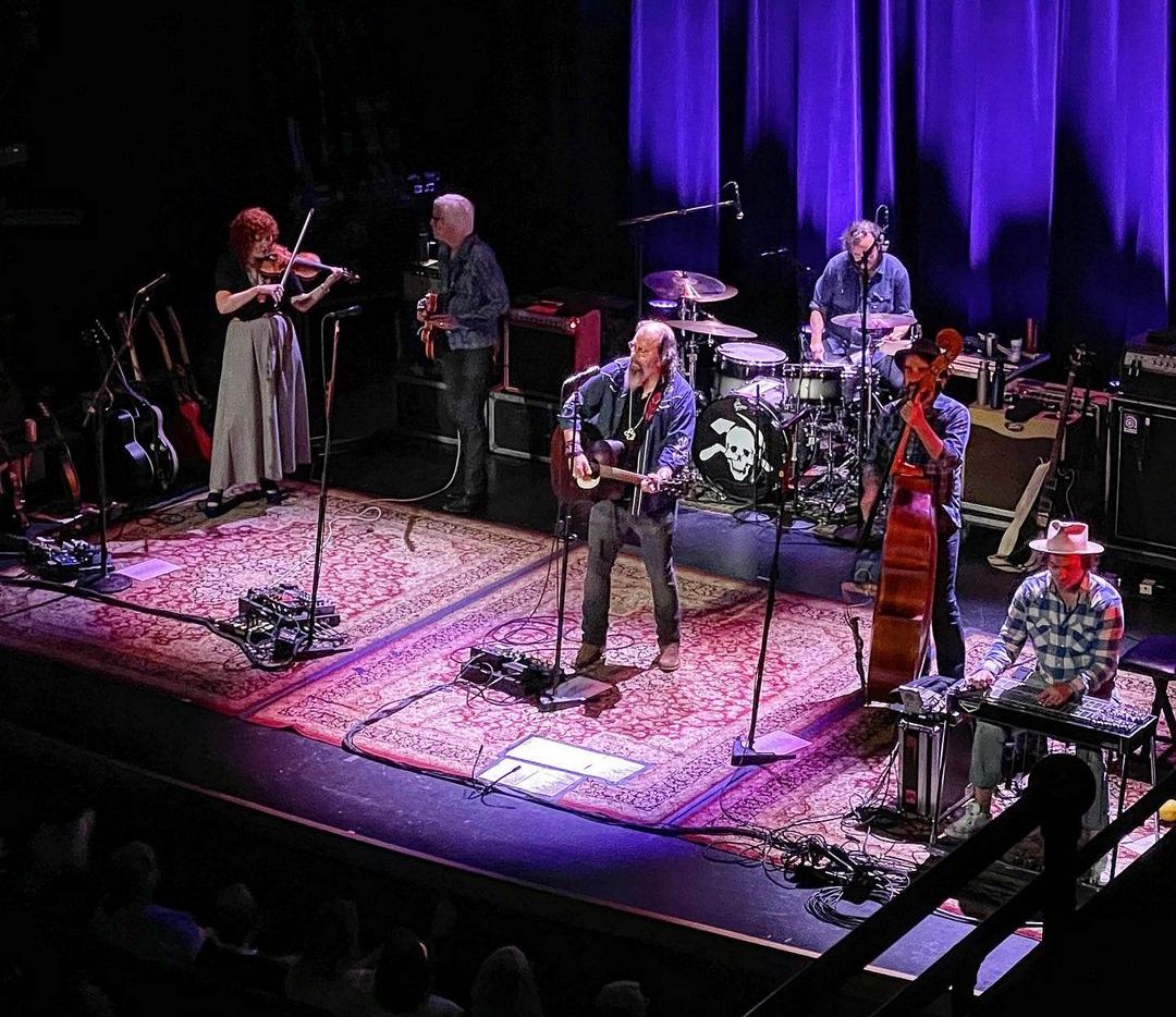 Steve Earle & the Dukes Offer Spirited Take on Jerry Jeff Walker, Tackle Originals and More in Portland, OR (SHOW REVIEW)