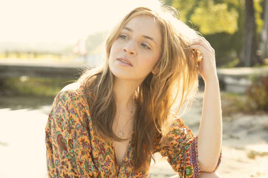 SONG PREMIERE: liv. Spills Alt Rock Meets Honky-Tonk Statment Via “The Mistake”