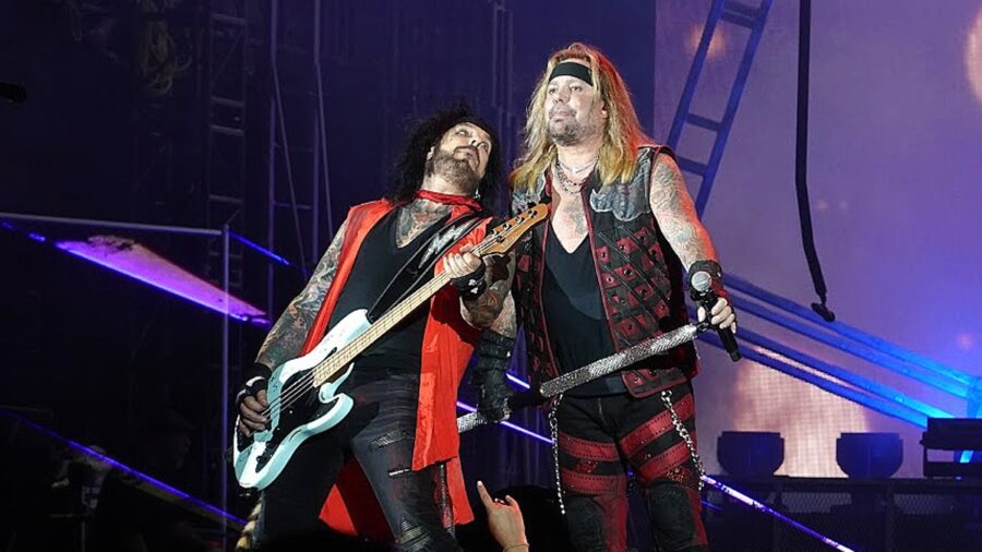 Mötley Crüe, Def Leppard, Poison, Joan Jett, Classless Act Rock Fenway Park Old School Style (SHOW REVIEW/PHOTOS) 