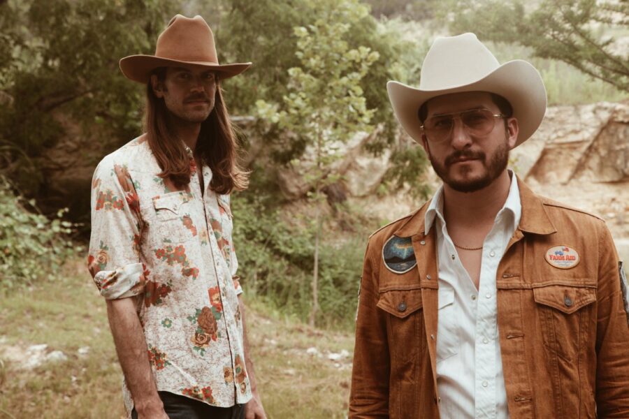 The Western Express Explore Country Music Storytelling on Debut ‘Lunatics, Lovers & Poets’ (ALBUM REVIEW)