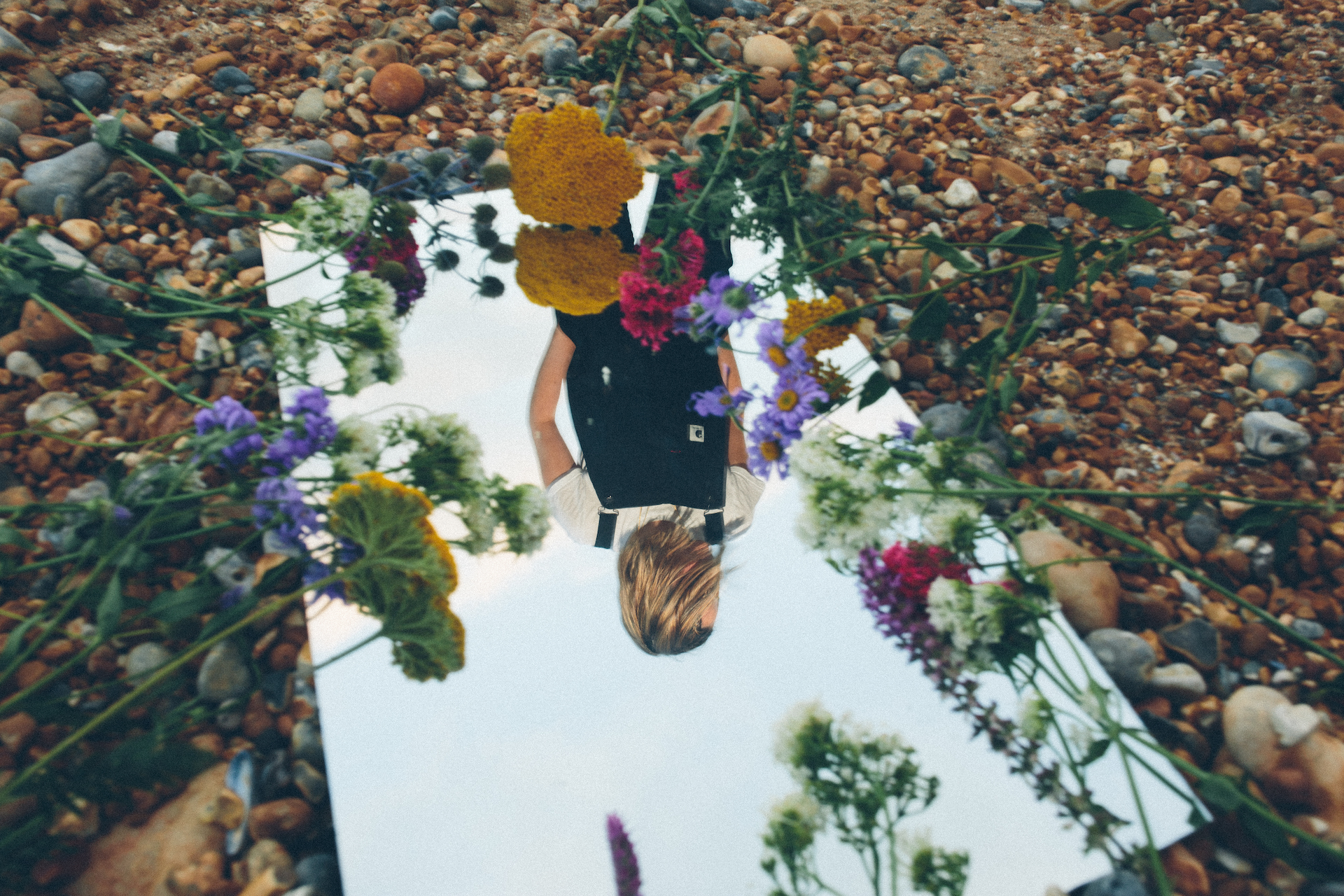 LISTEN: Blue Lupin Drops Meditative & Enveloping Lo-Fi “Soak”