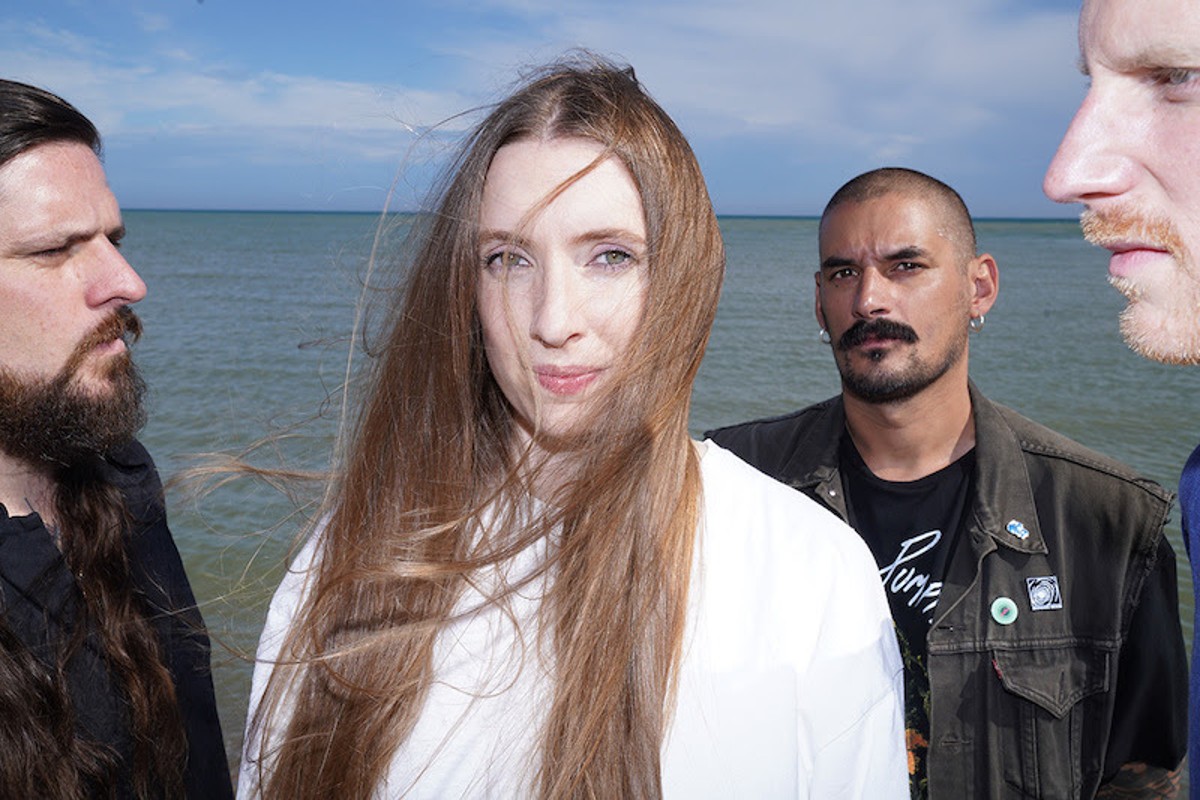 Dry Cleaning’s Talk-Sing, Post Punk Presentation Receives Exploratory Makeover Via ‘Stumpwork’ (ALBUM REVIEW)