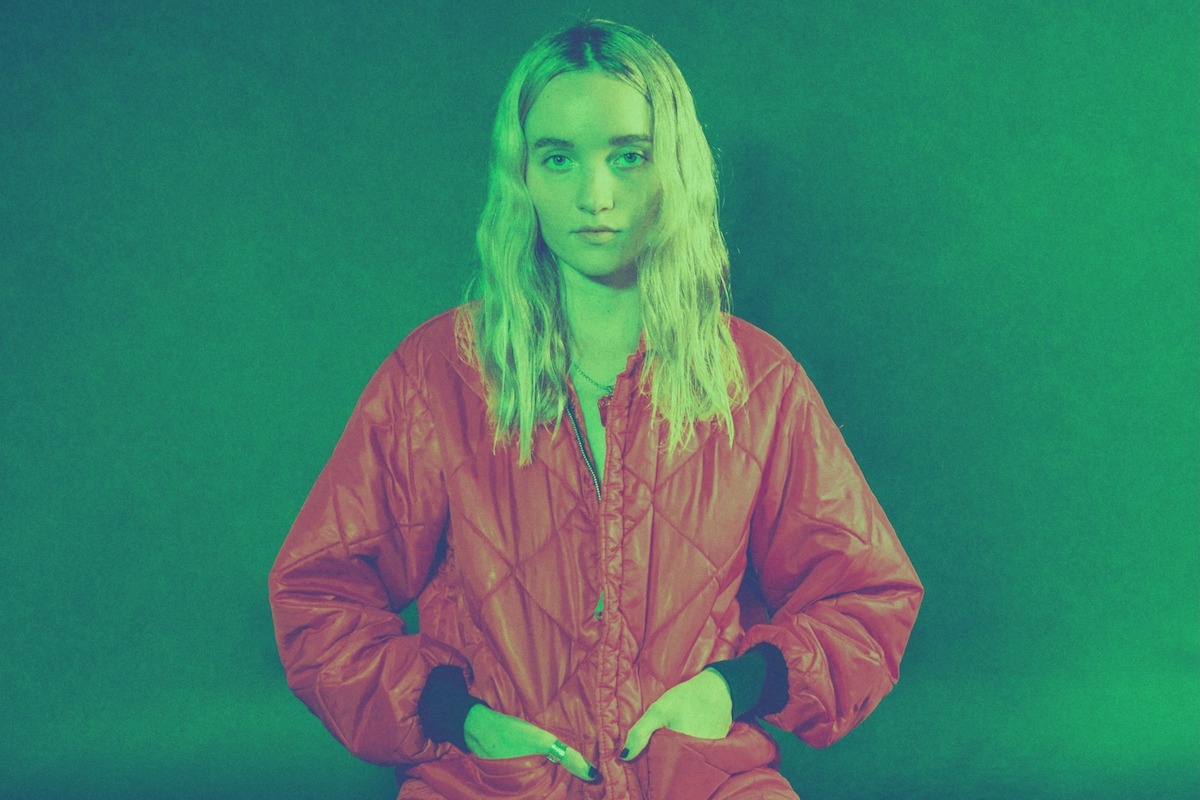 LISTEN: On ‘Unwind” Sam Valdez Blends Shoe Gaze With Haunting Indie Pop
