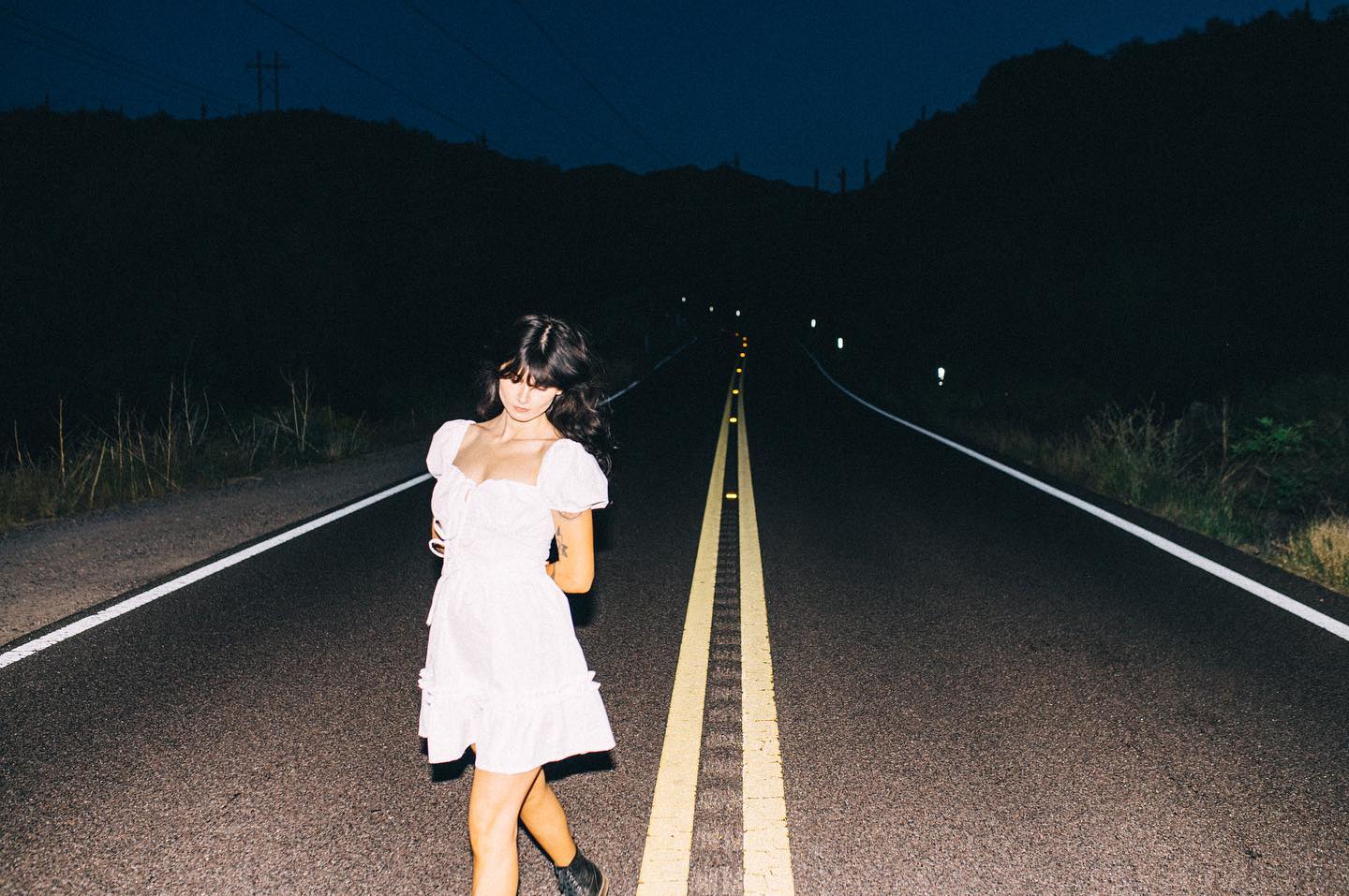 LISTEN: Victoria Bigelow Drops Desert Influenced  Hush Folk On “Oblivion”