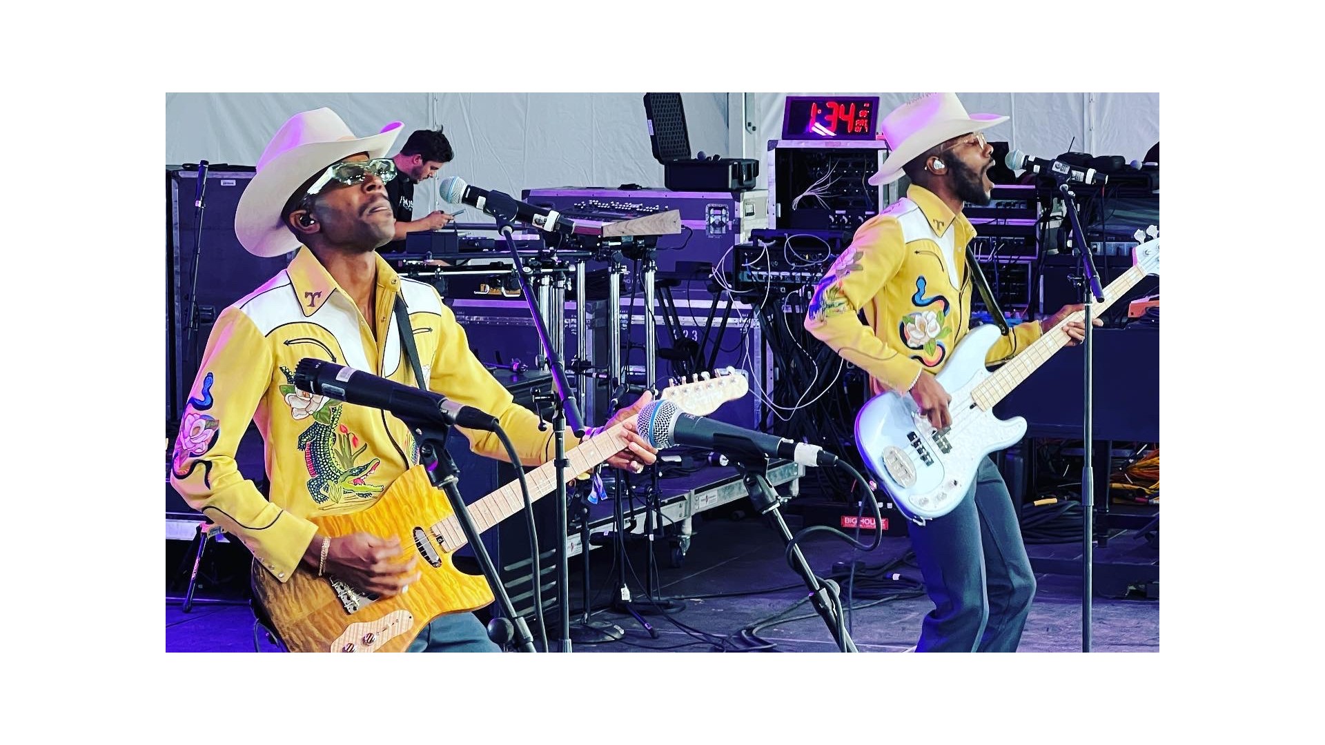 Austin City Limits Festival Day 1: TheBrosFresh, Billy Strings, Genesis Owusu, Kevin Morby Highlight Eclectic Opening Slots