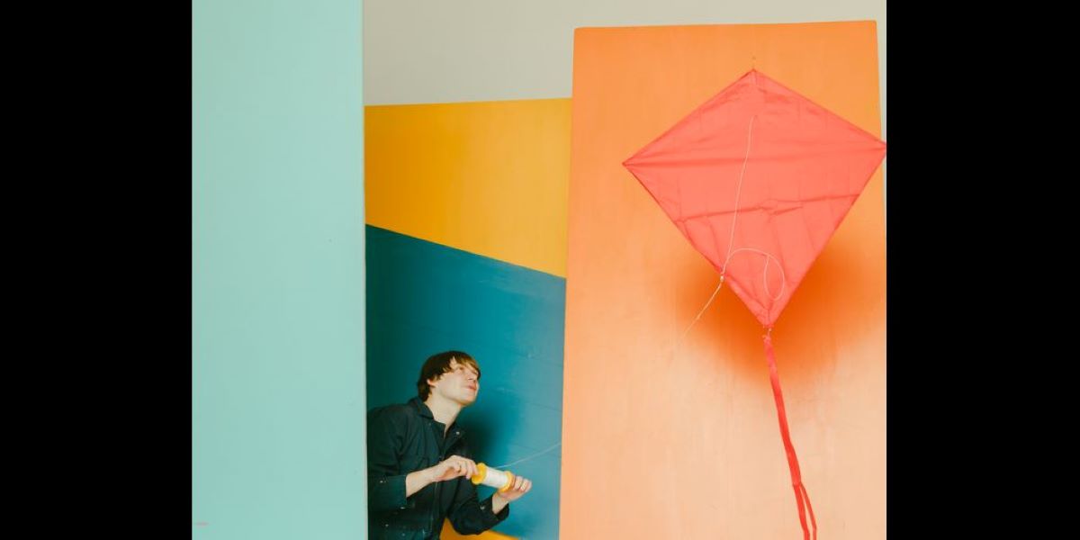 LISTEN: Small Pockets Drop Dynamic Sweeps & Atmospheric Cohesiveness On “kite”