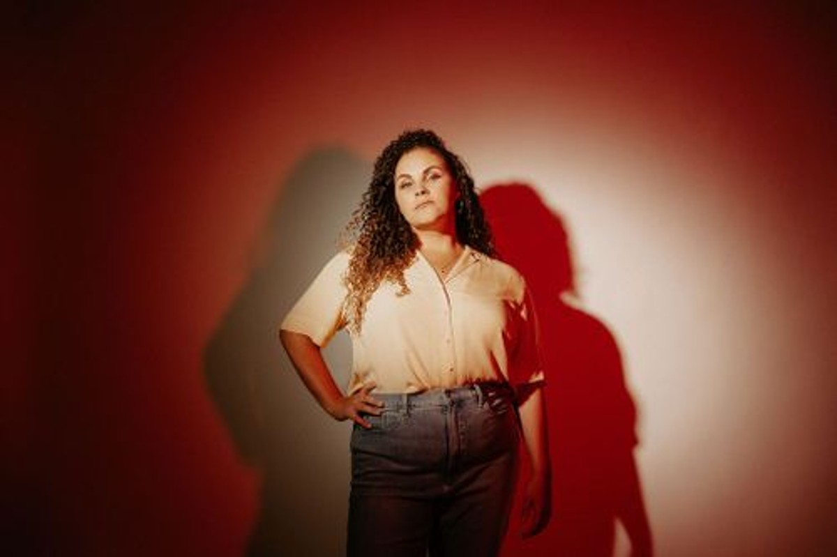 LISTEN: Claire Davis Delivers Vivacious Retro Soul  “Long Gone”