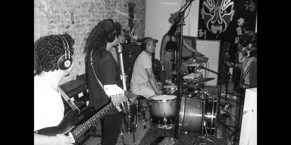 LISTEN: On “Isolation,” Los Velvets Offer Southwest Bilingual Rock Stunner