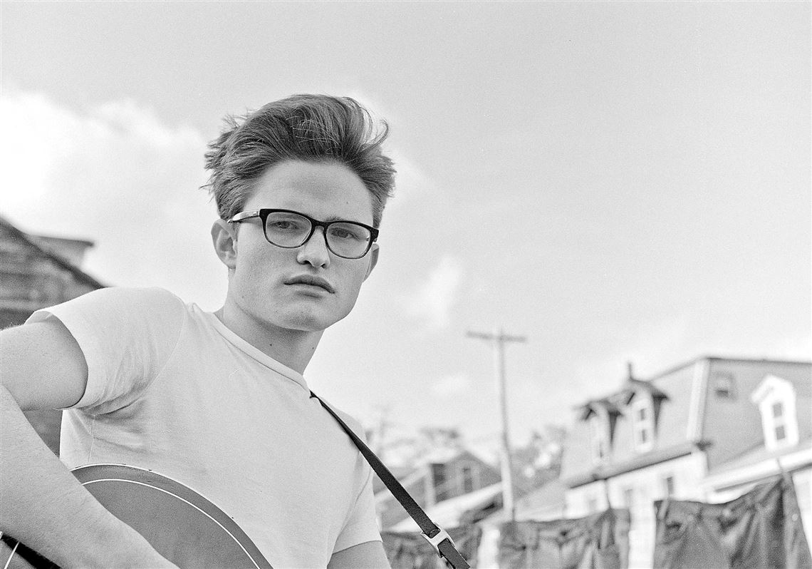LISTEN: Zack Keim Keeps The Anti-Folk Movement Strong With Catchy “Alice”