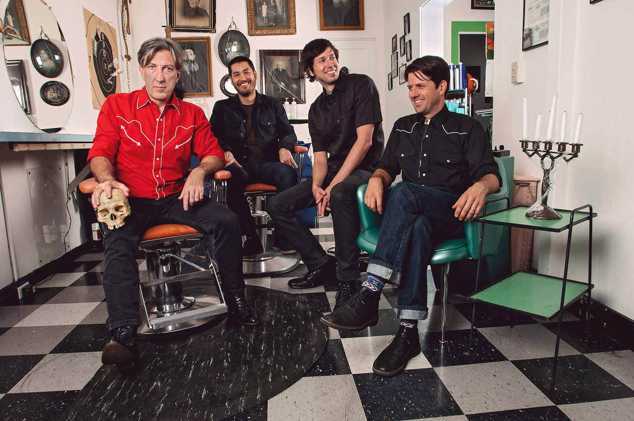 VIDEO PREMIERE: Steakhouse Drift Into Hazy Noir-rock Territory with “Shoot the Lights Out”