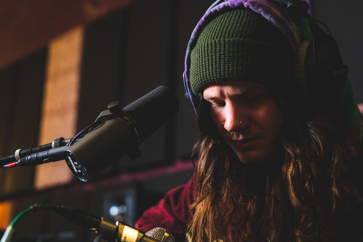 ALBUM PREMIERE: Sicard Hollow Energetically Fuse Bluegrass and Folk-punk on ‘Brightest of Days’